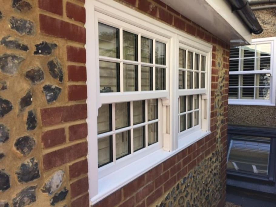 River Road, Littlehampton, Executive Apartment Bagian luar foto