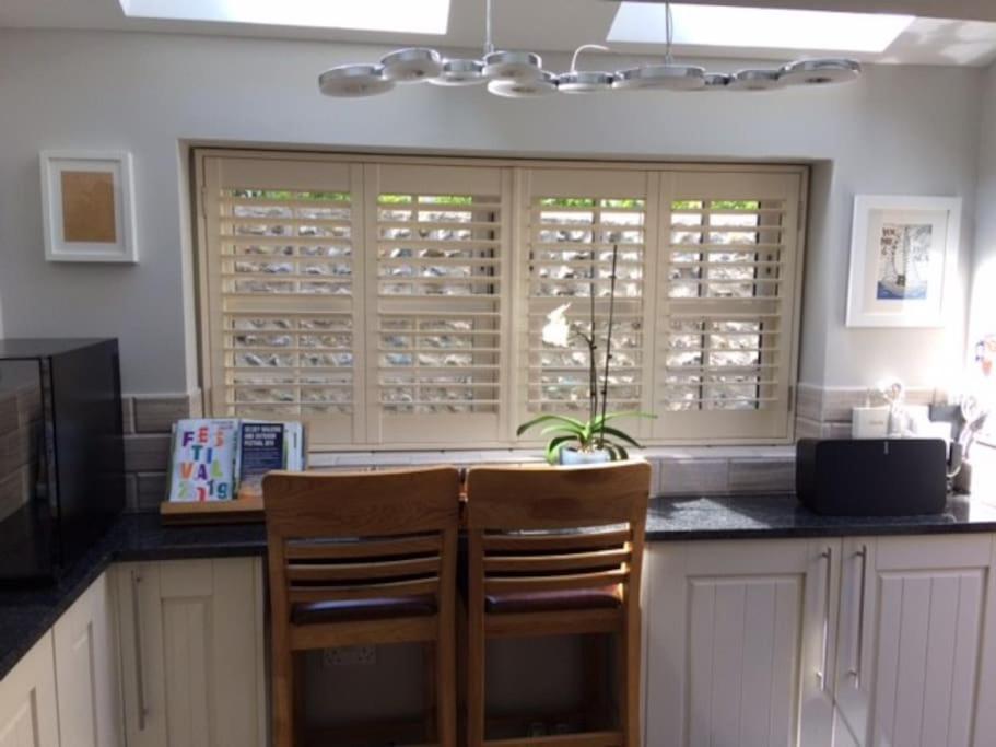 River Road, Littlehampton, Executive Apartment Bagian luar foto