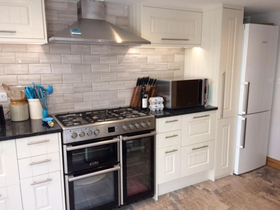 River Road, Littlehampton, Executive Apartment Bagian luar foto